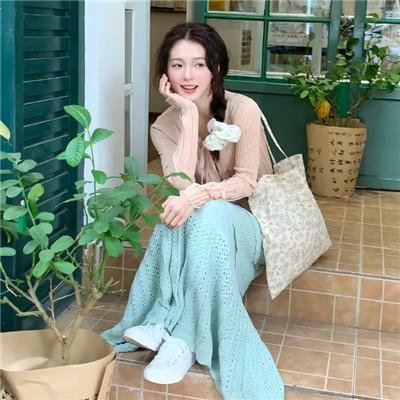 不装了,我比英雄还强